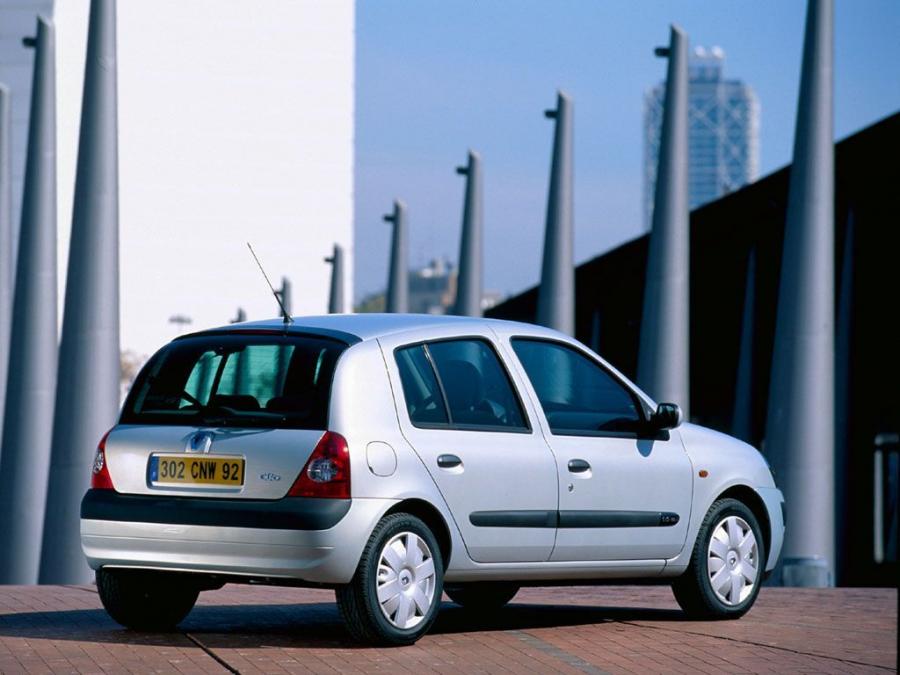  Renault Clio 5-Door 2001 года  (фото 7 из 14)